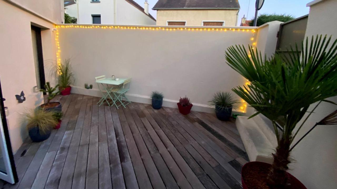 Luisant Au 10 Bed & Breakfast المظهر الخارجي الصورة