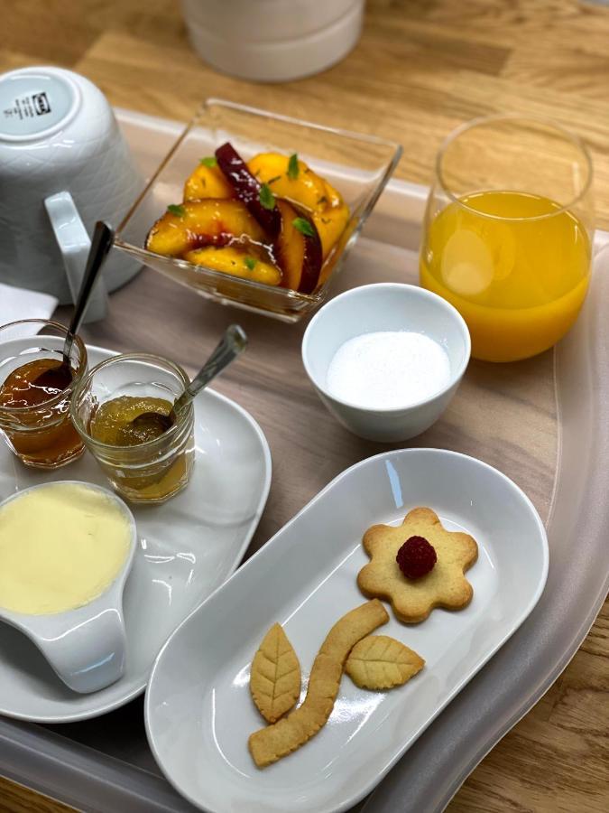 Luisant Au 10 Bed & Breakfast المظهر الخارجي الصورة