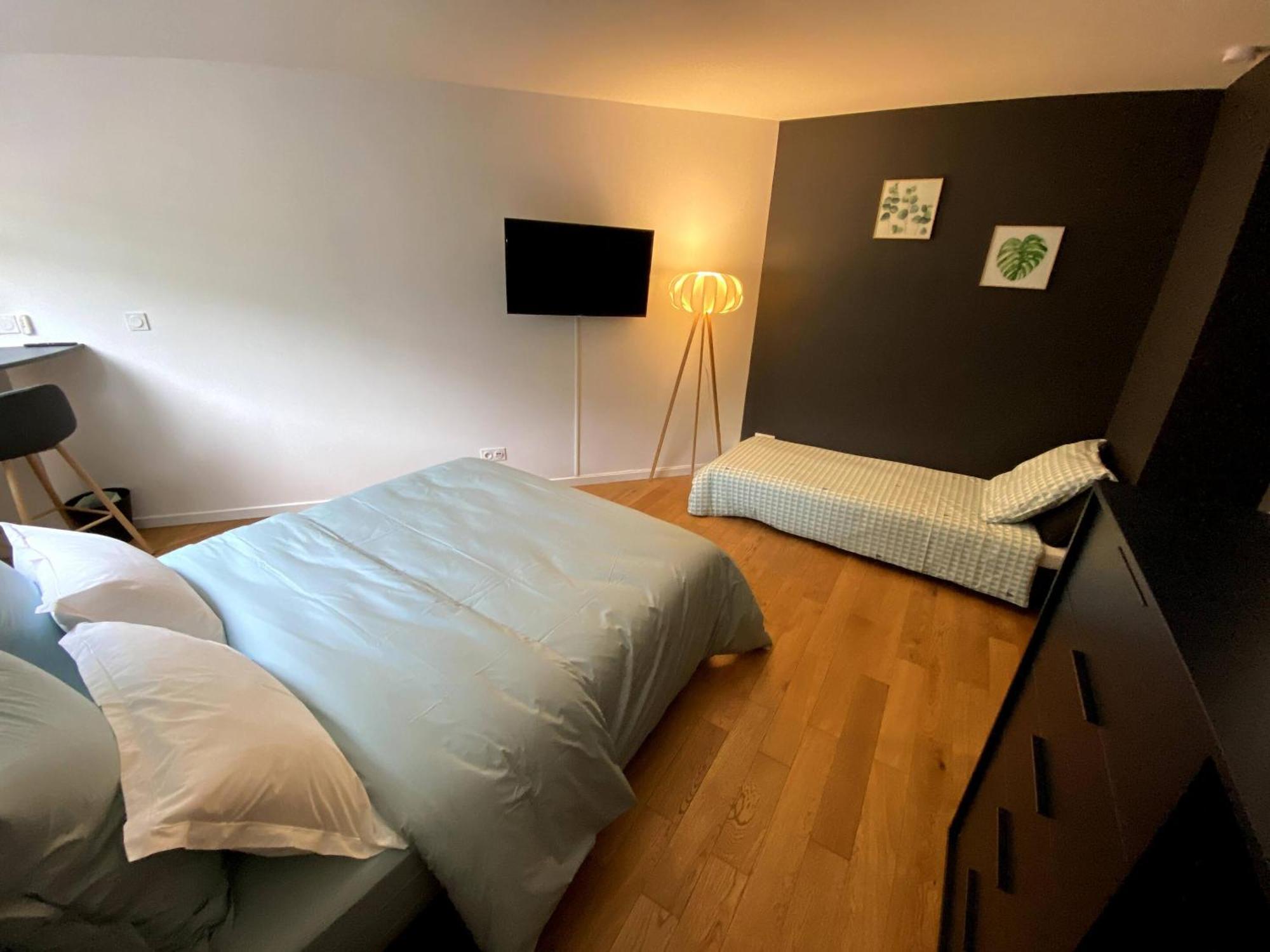 Luisant Au 10 Bed & Breakfast الغرفة الصورة