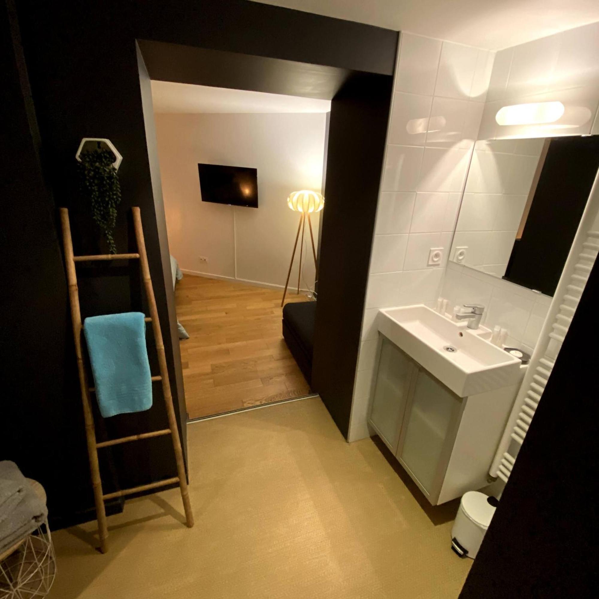 Luisant Au 10 Bed & Breakfast الغرفة الصورة