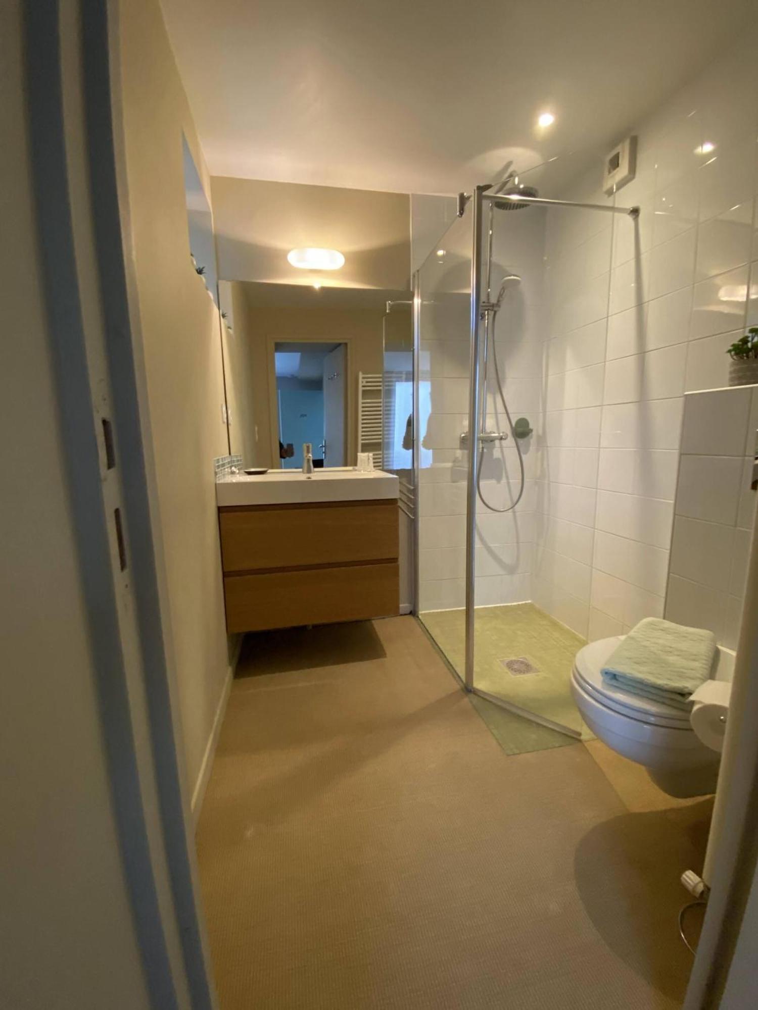 Luisant Au 10 Bed & Breakfast الغرفة الصورة
