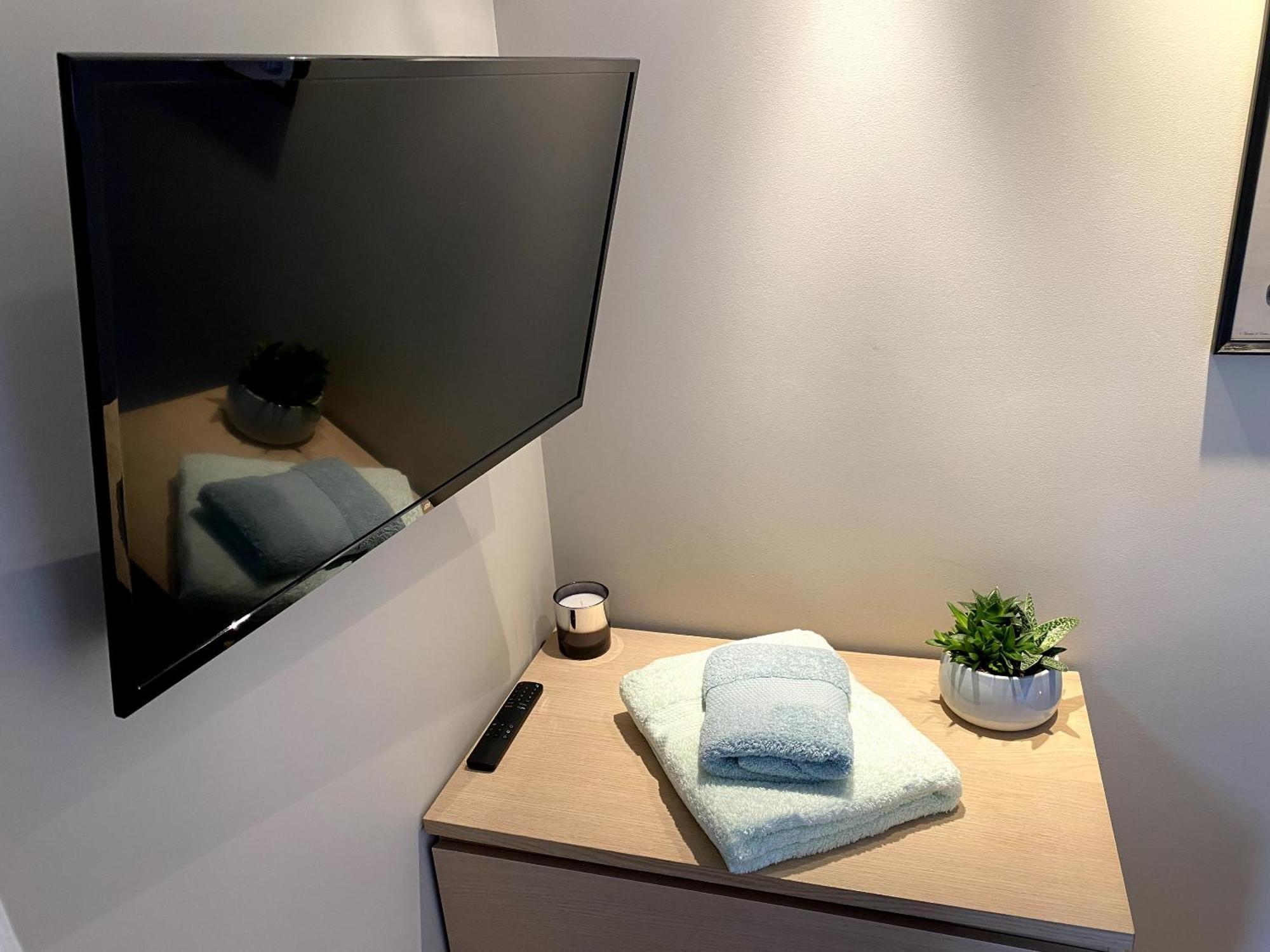 Luisant Au 10 Bed & Breakfast الغرفة الصورة