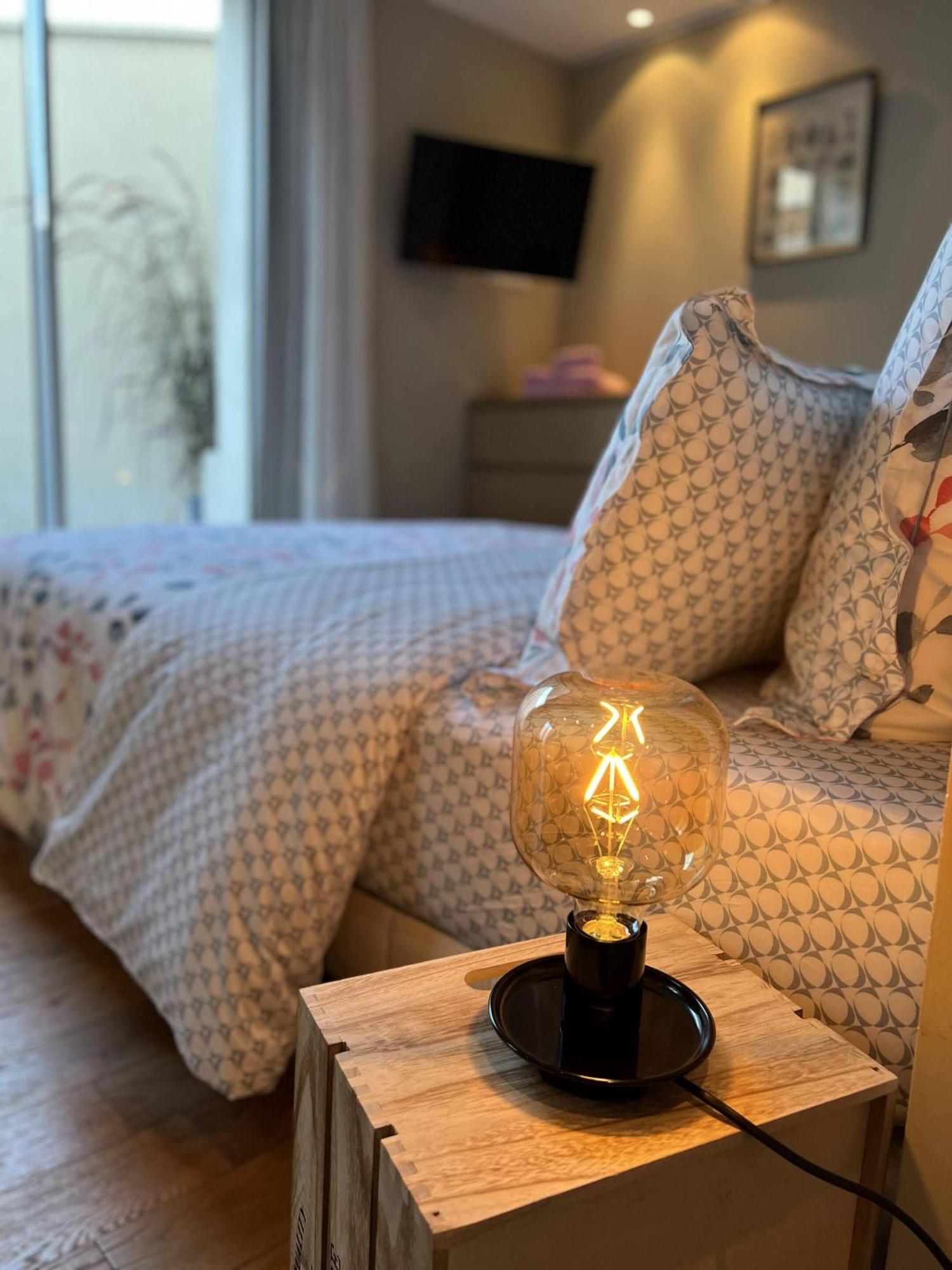Luisant Au 10 Bed & Breakfast الغرفة الصورة